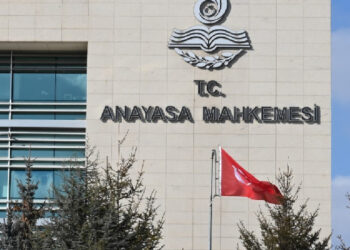 AYM ‘bilgisayarları el koyma’ maddesinin bazı hükümlerini iptal etti