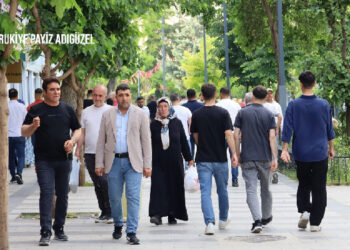Sêrt’te yaşayan yurttaşlar: Devletin tutumu süreci zayıflatıyor Sêrt’te yaşayan yurttaşlar: Devletin tutumu süreci zayıflatıyor