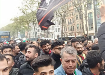 Amedspor kutlamaları: Taksim’de polis engeli, Esenyurt’ta saldırı