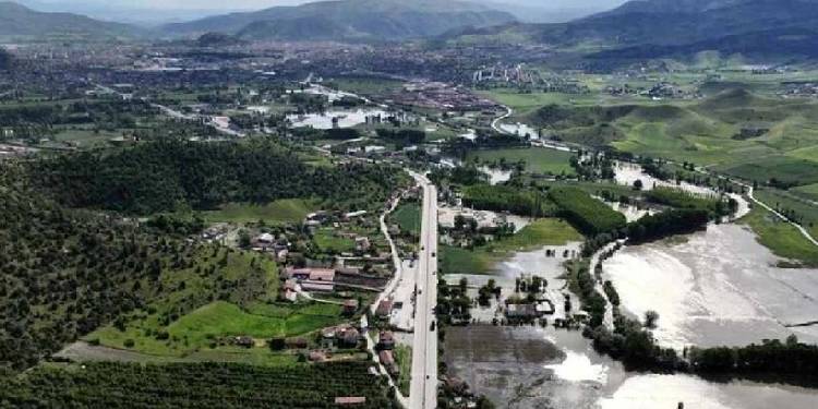 Tokat’ta taşkın nedeniyle 4 binin üzerinde ev tahliye edildi Tokat’ta taşkın nedeniyle 4 binin üzerinde ev tahliye edildi