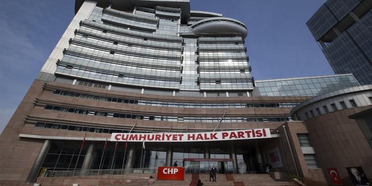 Seçilmiş CHP İl başkanları ve temsilcilerden 6 cümlelik kurultay bildirisi Seçilmiş CHP İl başkanları ve temsilcilerden 6 cümlelik kurultay bildirisi