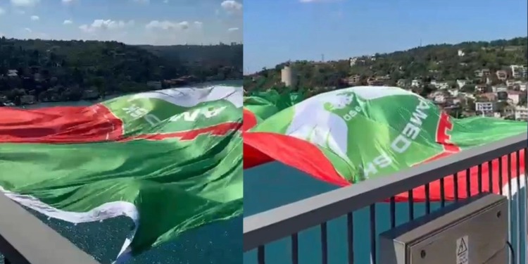 İstanbul Boğazı’nda Amedspor bayrağı İstanbul Boğazı’nda Amedspor bayrağı