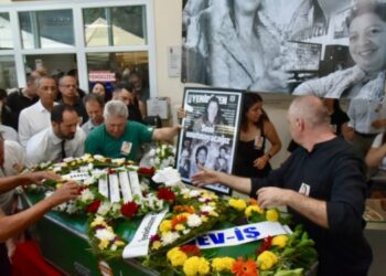 Kıbrıs, ölen gazeteciye ağlıyor