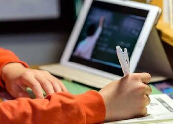 1.5 milyon çocuk örgün eğitim dışına itildi