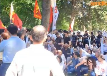 Öğretmenlere polis saldırısı