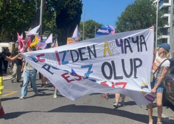 Kadıköy’de 1’i gazeteci 5 gözaltı Kadıköy’de 1’i gazeteci 5 gözaltı