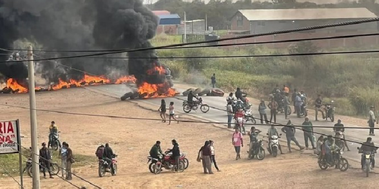Bolivya’daki protestolarda 14 sivil ve 6 polis yaralandı