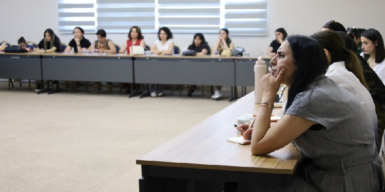 Kadınlardan ‘Özel savaşa karşı mücadele yöntemleri’ çalıştayı Kadınlardan ‘Özel savaşa karşı mücadele yöntemleri’ çalıştayı