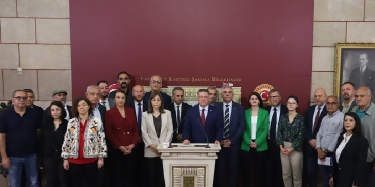 ‘Suriye’de Alevilere yönelik saldırılar tehlikeli boyutlara ulaştı’ ‘Suriye’de Alevilere yönelik saldırılar tehlikeli boyutlara ulaştı’