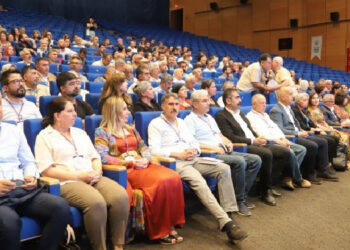 Amed’de dil konferansı: Dilimizi inşanın dili haline getirmeliyiz