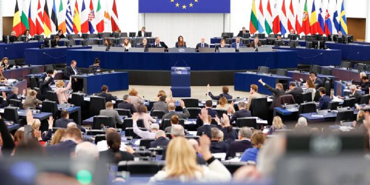 AB-ABD ticaret anlaşması Avrupa Parlamentosu’nda onaylandı AB-ABD ticaret anlaşması Avrupa Parlamentosu’nda onaylandı