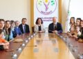 Açlık grevindeki öğretmenler DEM Parti ile görüştü