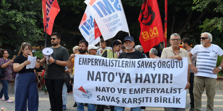 Adana’da NATO protestosu Adana’da NATO protestosu