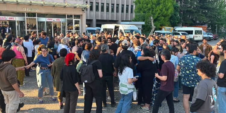 Ankara’da gözaltına alınan kişilerin hepsi serbest Ankara’da gözaltına alınan kişilerin hepsi serbest