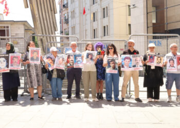 Cumartesi Anneleri 32 yıl önce katledilen Aslan için adalet istedi Cumartesi Anneleri 32 yıl önce katledilen Aslan için adalet istedi
