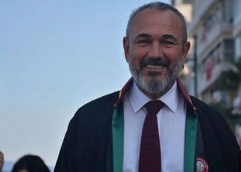 İzmir Barosu eski başkanı Özkan Yücel yaşamını yitirdi İzmir Barosu eski başkanı Özkan Yücel yaşamını yitirdi