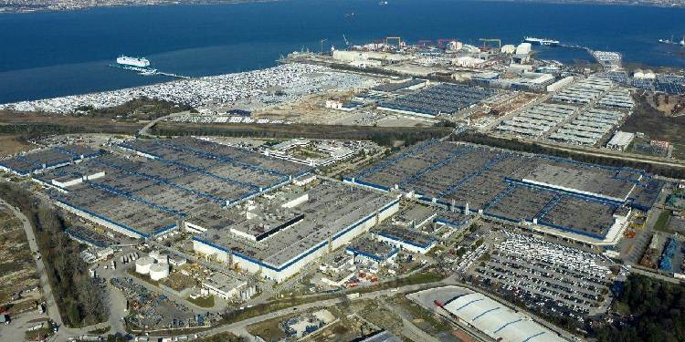 Ford Otosan’da iş kazası: 3 işçi yaralandı Ford Otosan’da iş kazası: 3 işçi yaralandı