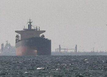 Hürmüz Boğazı’nda ticari gemi trafiği son bir haftada yüzde 50’den fazla arttı