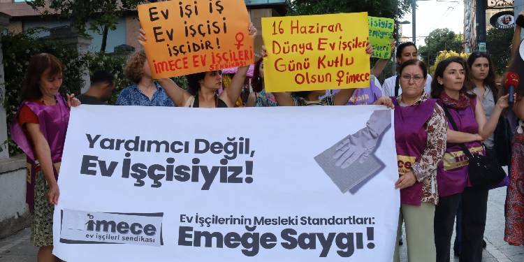 Ev İşçileri Günü: Örgütlenmeye ve mücadeleye devam Ev İşçileri Günü: Örgütlenmeye ve mücadeleye devam