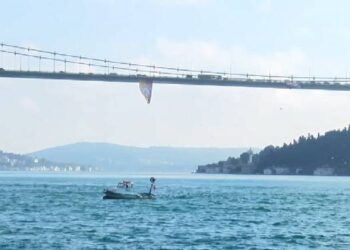 İstanbul Boğazı transit gemi geçişine kapatıldı