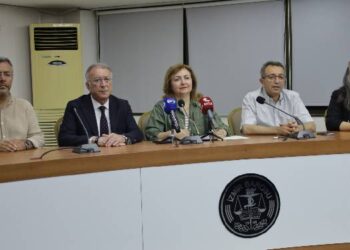 İzmir Barosu’na yönelik soruşturmaya tepki İzmir Barosu’na yönelik soruşturmaya tepki