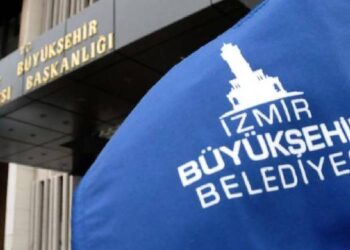 İzBB’de meclis üyelerinin CHP’den istifaları sürüyor İzBB’de meclis üyelerinin CHP’den istifaları sürüyor