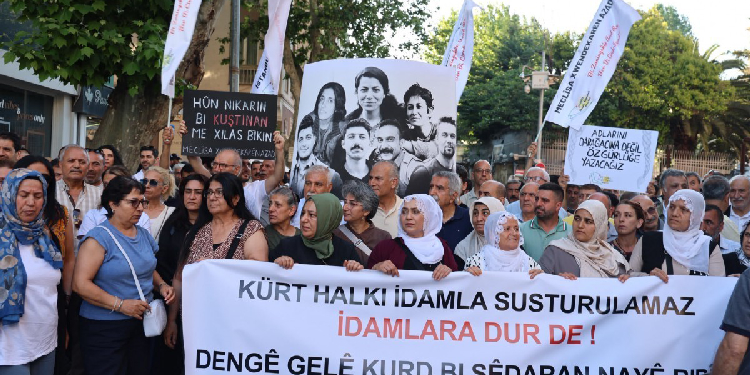 İstanbul’da İran’ın idam kararları protesto ediliyor İstanbul’da İran’ın idam kararları protesto ediliyor