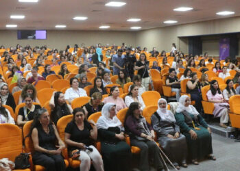 Kürt siyasetçilerden konferansa mesaj: Kadın kentlerinden kadınlar ülkesine