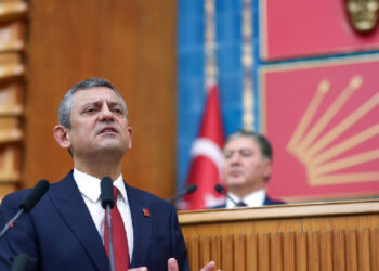 CHP grup toplantısı krizi: Salon verilmezse Meclis bahçesinde yapılır CHP grup toplantısı krizi: Salon verilmezse Meclis bahçesinde yapılır