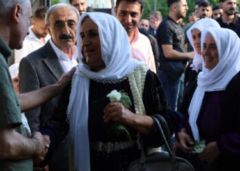 30 yıldan sonra tahliye edilen Aslan’a kitlesel karşılama