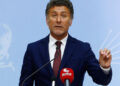 Halkevleri Orhan Sarıbal’ı ihraç etti