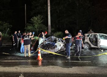 Rize’deki kazada 3 kişi hayatını kaybetti Rize’deki kazada 3 kişi hayatını kaybetti