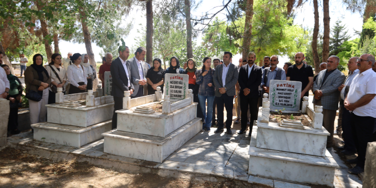 Şenyaşar ailesi katliamın 8’inci yılında anıldı Şenyaşar ailesi katliamın 8’inci yılında anıldı