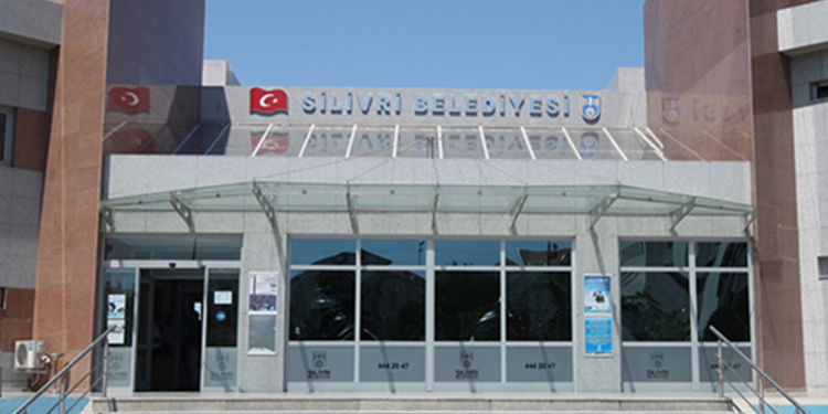 Silivri Belediyesi başkanı dahil 17 kişiye ‘yolsuzluk’ gözaltısı