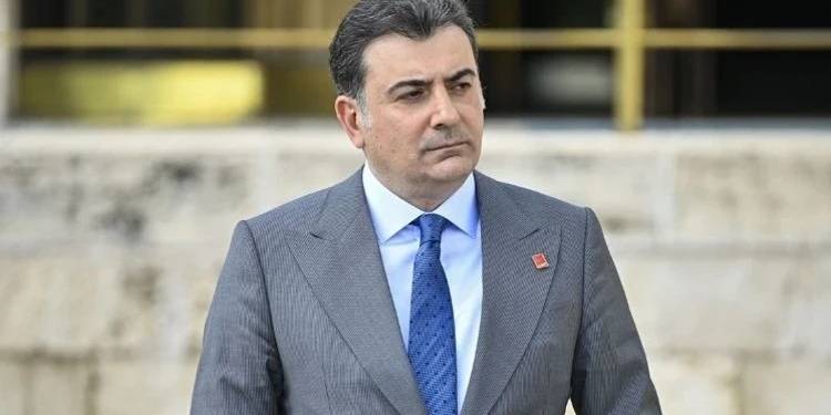 CHP’li Zeynel Emre: Kurultay dışında bir karar alınamaz CHP’li Zeynel Emre: Kurultay dışında bir karar alınamaz