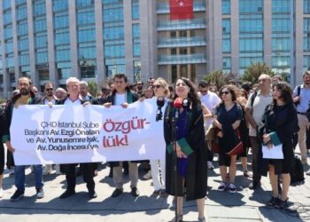 Ücret ve görüşmeler ‘suçlama’ konusu oldu: Savunma yargı sopasıyla hedefte