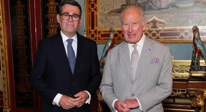 İngiltere’nin yeni Başbakanı Andy Burnham oldu İngiltere’nin yeni Başbakanı Andy Burnham oldu