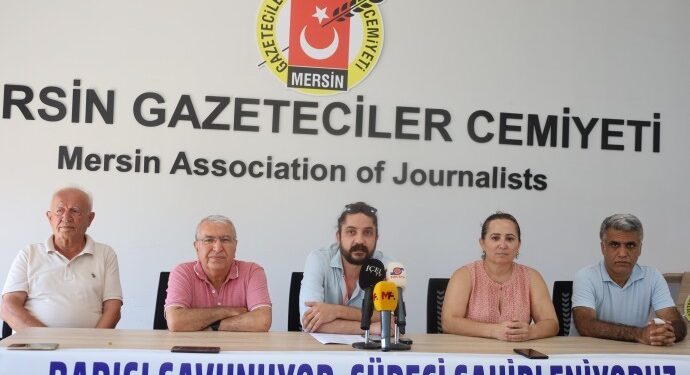 Emek ve Demokrasi Platformu: Tecrit yerine hukukun evrensel ilkeleri işletilmeli Emek ve Demokrasi Platformu: Tecrit yerine hukukun evrensel ilkeleri işletilmeli
