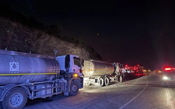 Bademli’deki yangını söndürme çalışmaları sürüyor Bademli’deki yangını söndürme çalışmaları sürüyor