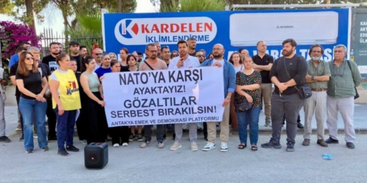 Hatay’da NATO Zirvesi öncesi gözaltılara tepki Hatay’da NATO Zirvesi öncesi gözaltılara tepki