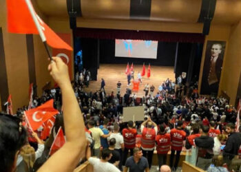 “Figüran” iddialarında ajans sahibinden açıklama: Organizasyonu gönüllü yaptım “Figüran” iddialarında ajans sahibinden açıklama: Organizasyonu gönüllü yaptım