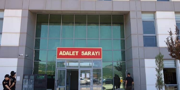 Gülistan Doku soruşturmasında 6 emniyet yetkilisi ve polise tutuklama talebi Gülistan Doku soruşturmasında 6 emniyet yetkilisi ve polise tutuklama talebi