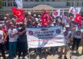 Sağlıkçılar çalışma koşulları için eylemde