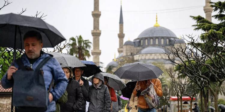 AKOM’dan İstanbul için yeni hava durumu uyarısı: Yağış için tarih verildi AKOM’dan İstanbul için yeni hava durumu uyarısı: Yağış için tarih verildi