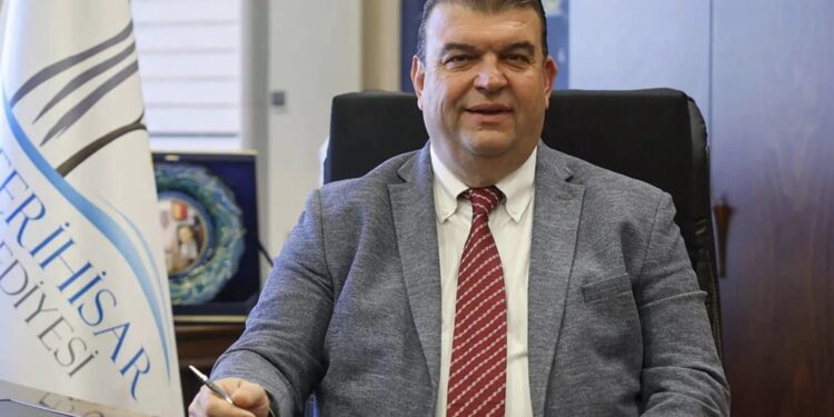 Seferihisar Belediye Başkanı Yetişkin görevden alındı Seferihisar Belediye Başkanı Yetişkin görevden alındı