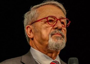 Prof. Dr. Naci Görür, ‘geriliyor’ diyerek Marmara’yı uyardı Prof. Dr. Naci Görür, ‘geriliyor’ diyerek Marmara’yı uyardı