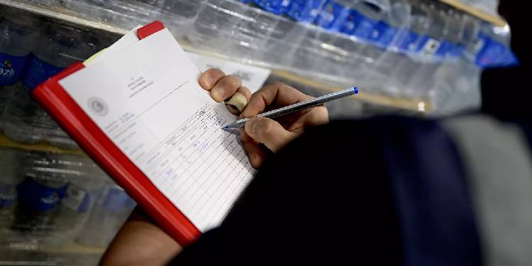 Ticaret Bakanlığından su fiyatlarına denetim: Haksız zamlar mercek altında Ticaret Bakanlığından su fiyatlarına denetim: Haksız zamlar mercek altında