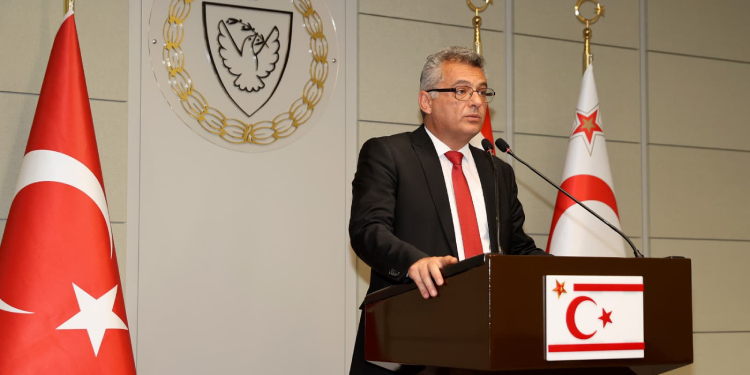Kıbrıs’ın kuzeyinin Cumhurbaşkanı Erhürman hastaneye kaldırıldı Kıbrıs’ın kuzeyinin Cumhurbaşkanı Erhürman hastaneye kaldırıldı