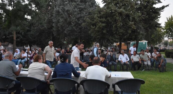 Uyuşturucuya karşı Rezan’da halk toplantısı Bismil’de yürüyüş
