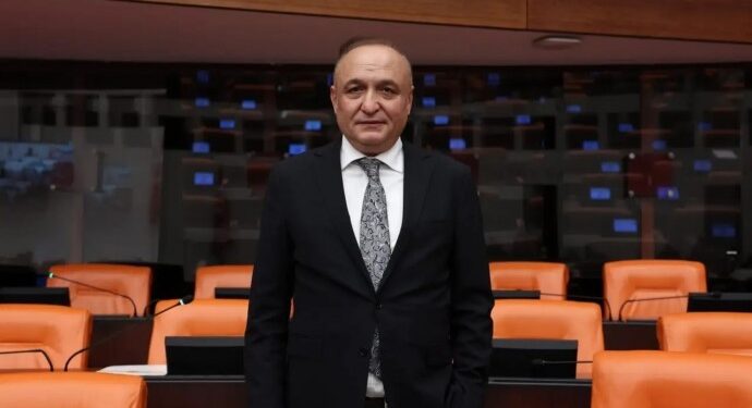 Yeni Parti milletvekili Meriç’e bıçaklı saldırı: Hayati tehlikesi bulunuyor Yeni Parti milletvekili Meriç’e bıçaklı saldırı: Hayati tehlikesi bulunuyor